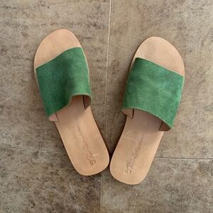 100% leather sandals